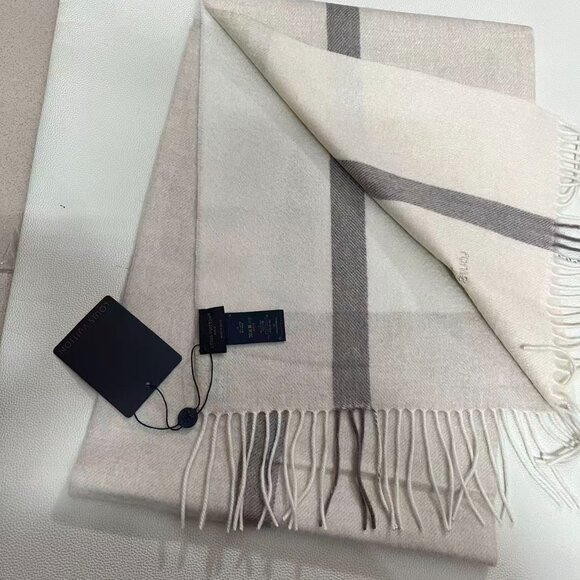 Louis Vuitton Cashmere Scarf - Picture 3 of 7